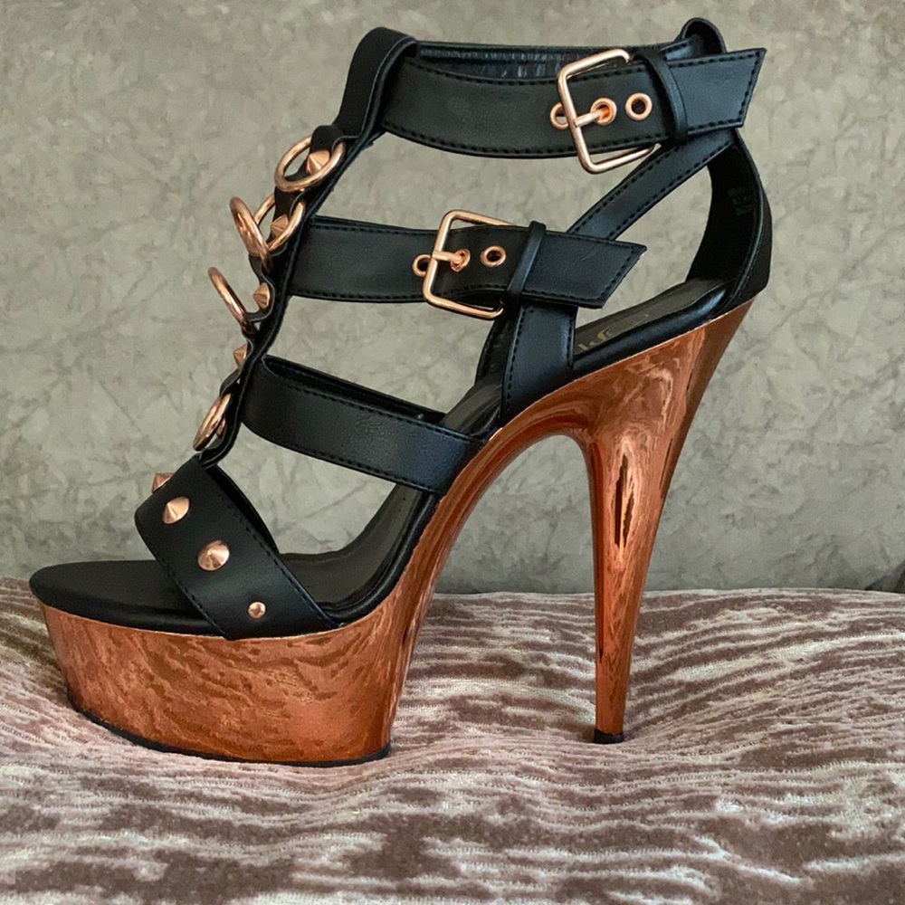 Sexy Rose gold and black Platform Heel